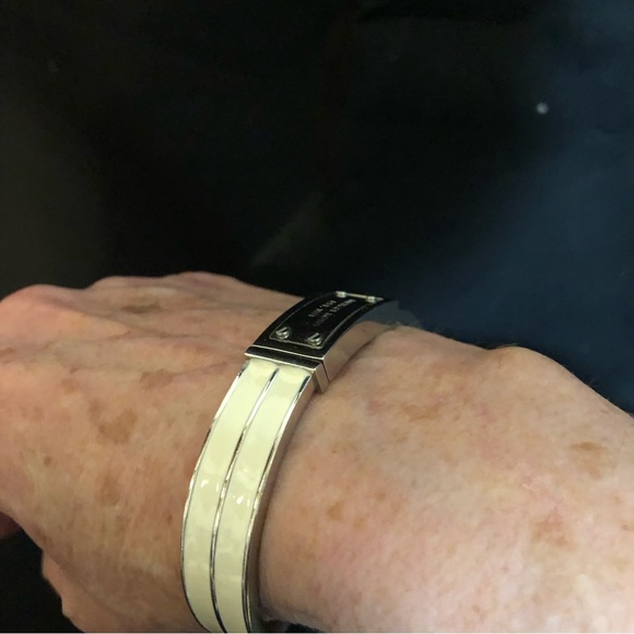 Enamel bangle - Picture 4 of 5